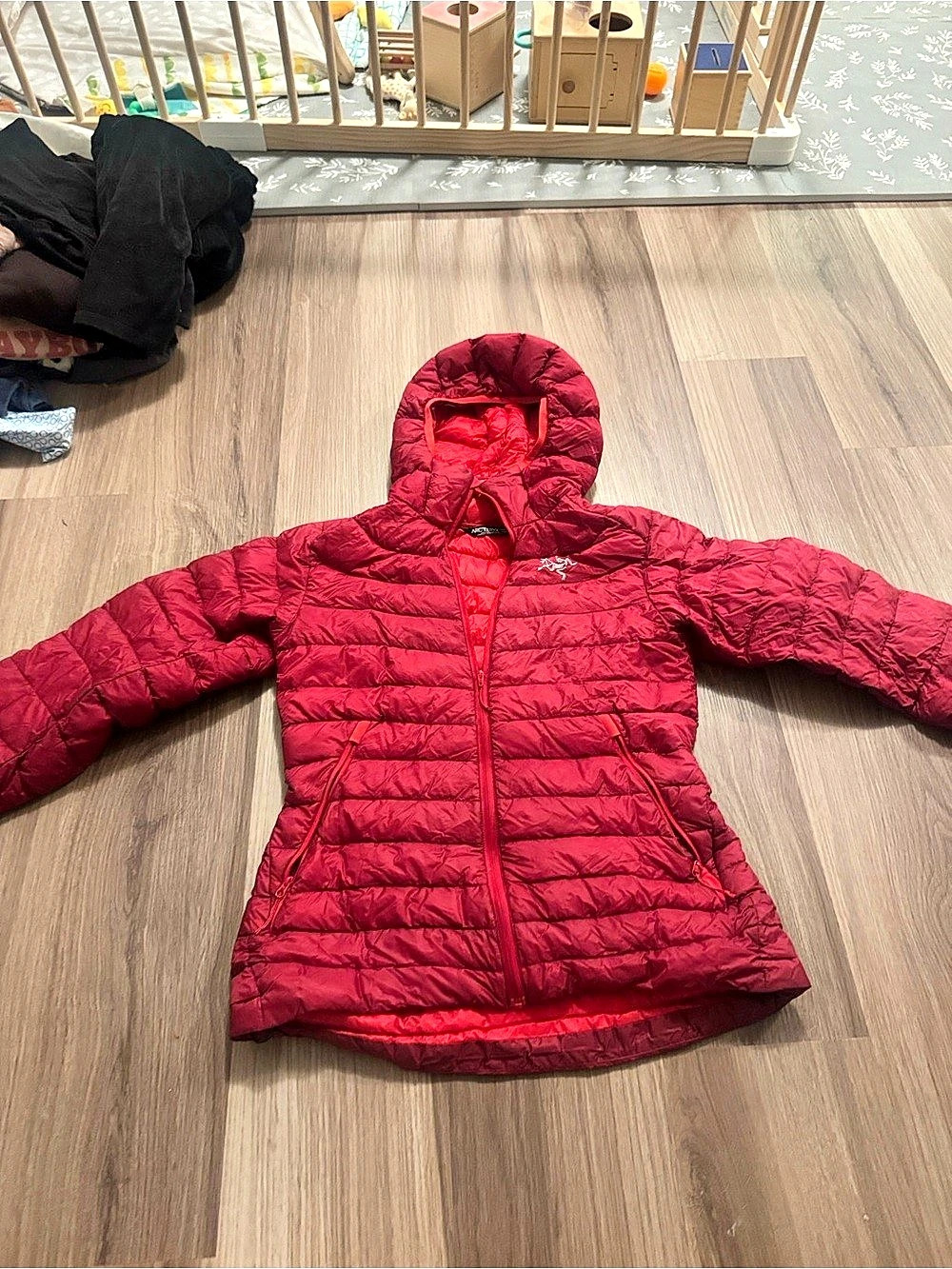 Arc'teryx Cerium LT Hoody Women's Red Hooded Puffer